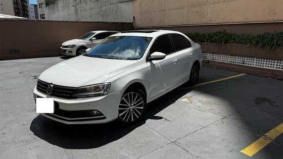 VOLKSWAGEN JETTA 1.4 16V TSI TRENDLINE GASOLINA 4P TIPTRONIC VOLKSWAGEN JETTA 1.4 16V TSI TRENDLINE GASOLINA 4P TIPTRONIC